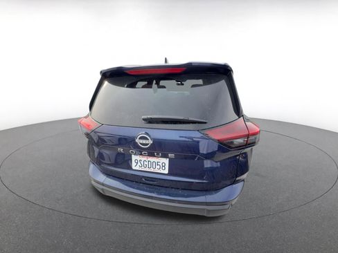Used 2025 Nissan Rogue SV FWD image 7