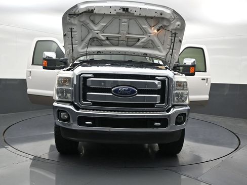 Used 2012 Ford F250 Lariat w/ Chrome Pkg image 36