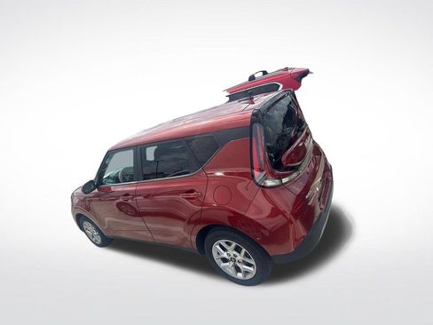 Used 2023 Kia Soul S FWD image 9