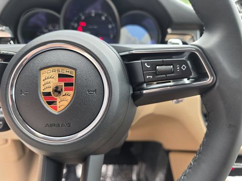 Used 2026 Porsche Macan AWD/4WD image 28