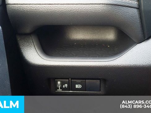 Used 2019 Toyota RAV4 LE FWD image 34