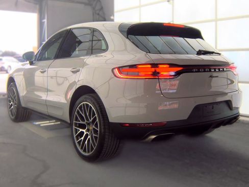 Used 2020 Porsche Macan AWD/4WD image 2