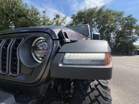 New 2026 Jeep Gladiator Mojave w/ Safety Group AWD/4WD image 15