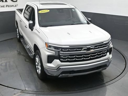 Used 2023 Chevrolet Silverado 1500 LTZ w/ LTZ Premium Package AWD/4WD image 46