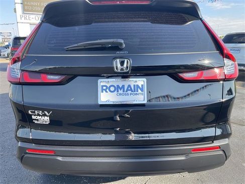 Used 2023 Honda CR-V LX image 4