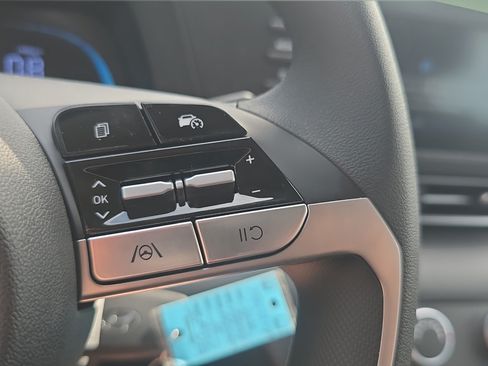 New 2026 Hyundai Elantra SE FWD image 23
