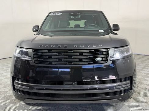 Used 2025 Land Rover Range Rover SE AWD/4WD image 12