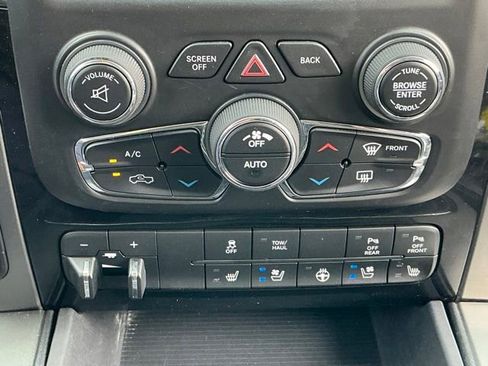Used 2016 RAM 1500 Sport w/ Convenience Group AWD/4WD image 28