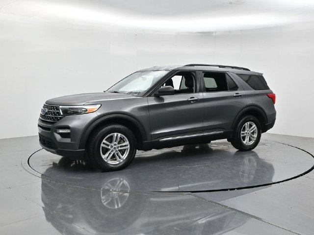 Certified 2024 Ford Explorer XLT w/ Equipment Group 202A AWD/4WD image 6