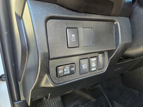 Used 2021 Toyota Tacoma TRD Off-Road w/ TRD Premium Off Road Package AWD/4WD image 15