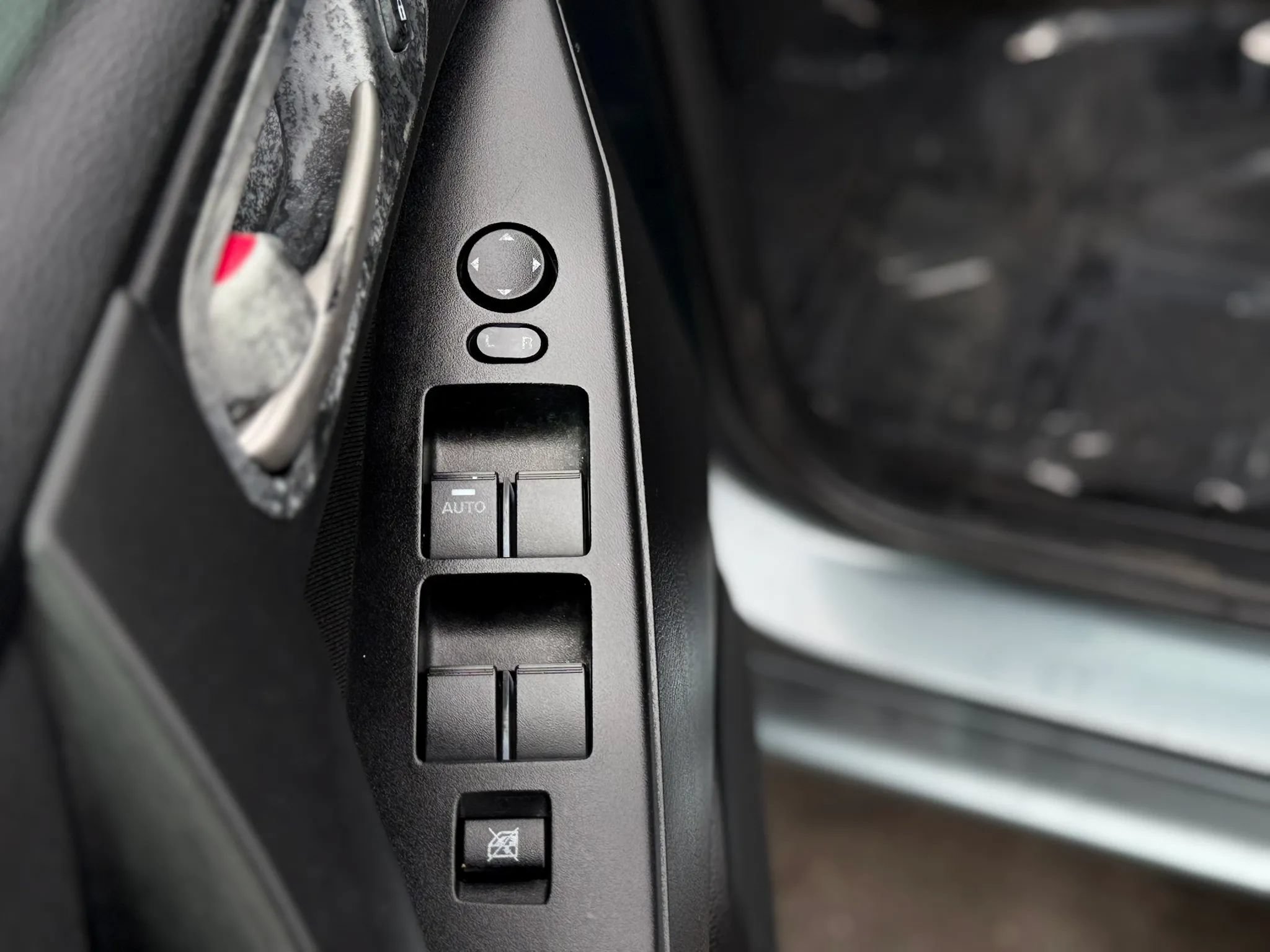Used 2012 MAZDA MAZDA3 i Touring FWD image 24