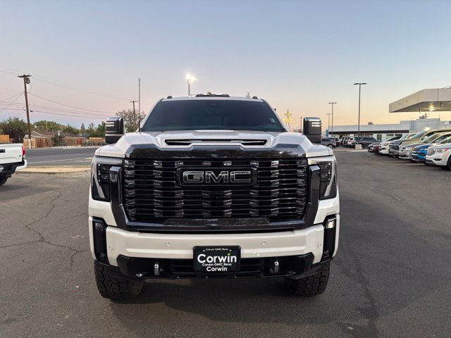 Used 2024 GMC Sierra 2500 Denali Ultimate AWD/4WD image 3