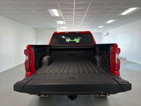 New 2026 Chevrolet Silverado 1500 Custom Trail Boss w/ LPO, Dark Essentials Package AWD/4WD image 11