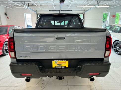 Used 2025 Honda Ridgeline Black Edition image 6