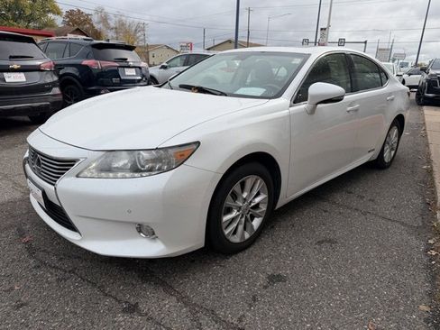 Used 2013 Lexus ES 300h image 3