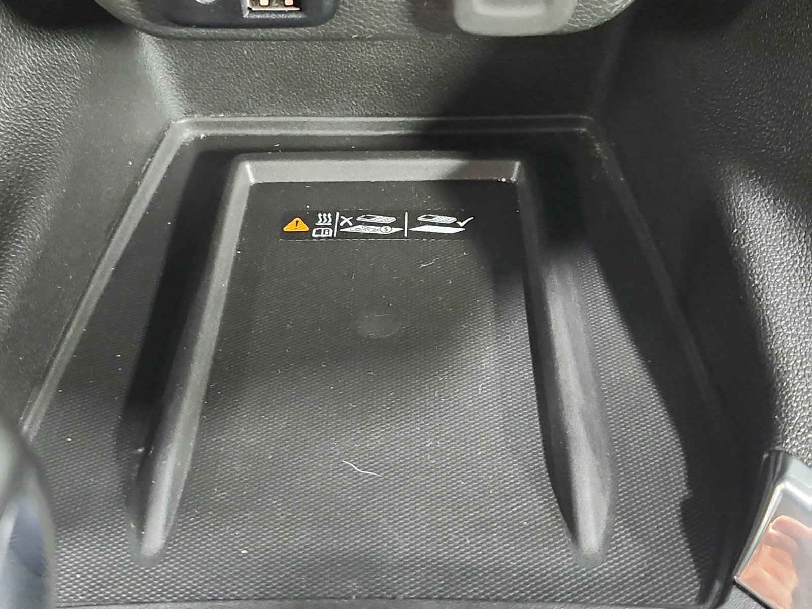 Used 2023 Chevrolet Traverse Premier FWD image 34