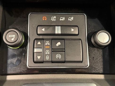 Used 2016 Land Rover LR4 HSE image 33