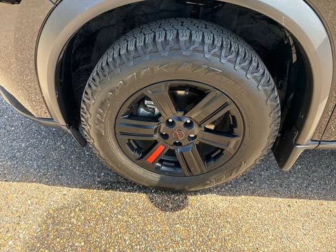 Certified 2025 Nissan Rogue SV AWD/4WD image 14