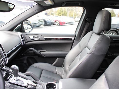 Used 2014 Porsche Cayenne image 14