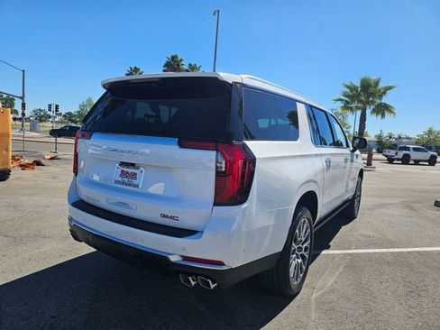 New 2026 GMC Yukon XL Denali w/ Denali Reserve Package AWD/4WD image 6