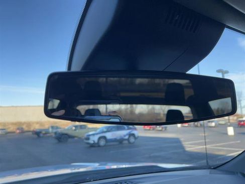 Used 2022 Chevrolet Silverado 1500 LT image 25