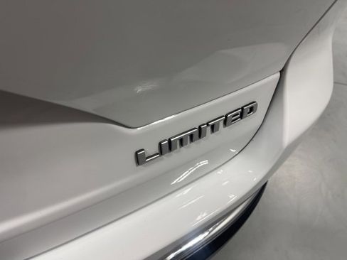 New 2025 Jeep Grand Cherokee Limited image 24