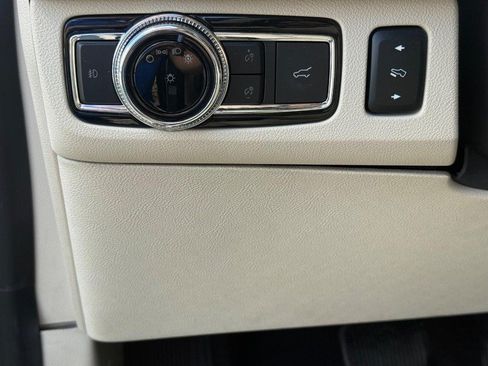 Certified 2020 Lincoln Navigator Reserve w/ Luxury Package AWD/4WD image 28