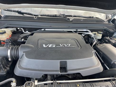 Used 2015 GMC Canyon SLT w/ Driver Alert Package image 13