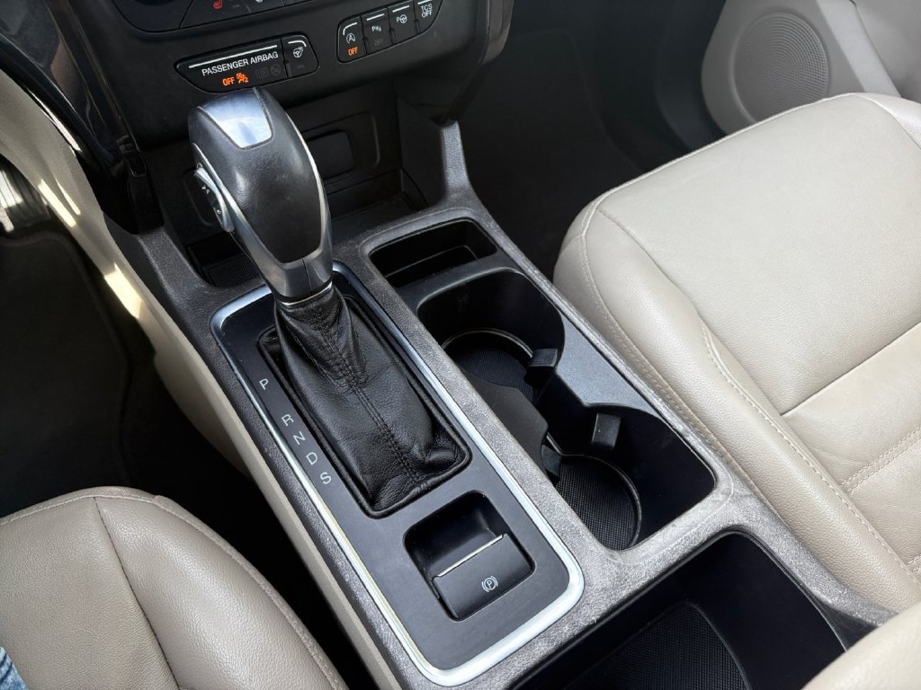 Used 2019 Ford Escape Titanium FWD image 18
