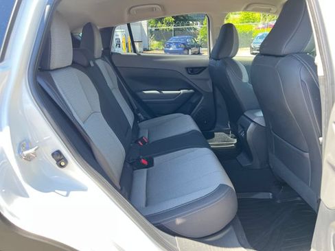 Used 2024 Subaru Crosstrek 2.0i Premium AWD/4WD image 10