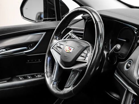 Used 2019 Cadillac XT5 Premium Luxury w/ Advanced Security Package FWD image 13