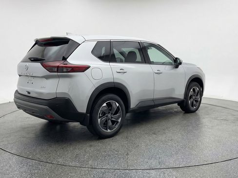 Used 2025 Nissan Rogue SV AWD/4WD image 9