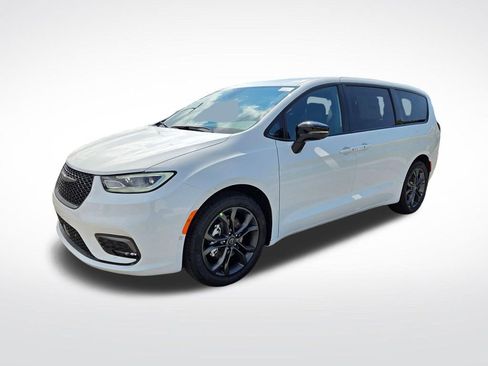 New 2026 Chrysler Pacifica Select FWD image 7