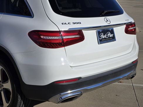 Used 2019 Mercedes-Benz GLC 300 image 14