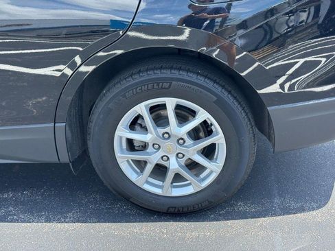 Used 2024 Chevrolet Equinox LT w/ LPO, Floor Liner Package FWD image 7