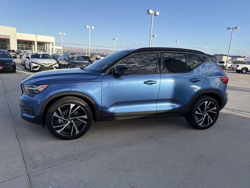 Used 2021 Volvo XC40 T5 R-Design w/ Advanced Package AWD/4WD image 8