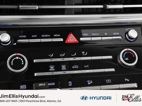 Used 2025 Hyundai Santa Fe SE image 19