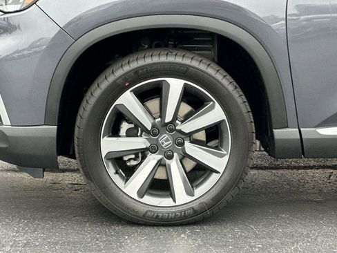 Certified 2025 Honda Pilot Touring image 33