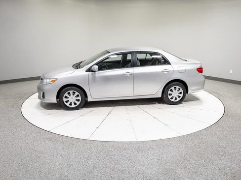 Used 2011 Toyota Corolla LE FWD image 28