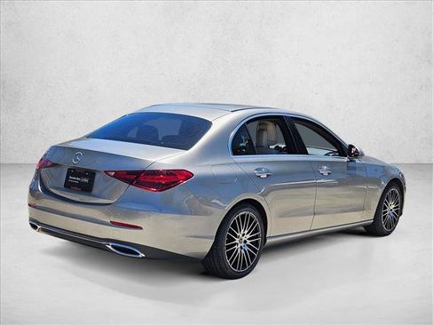 Used 2022 Mercedes-Benz C 300 Sedan image 5