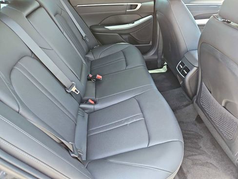 New 2025 Hyundai Sonata Limited image 18