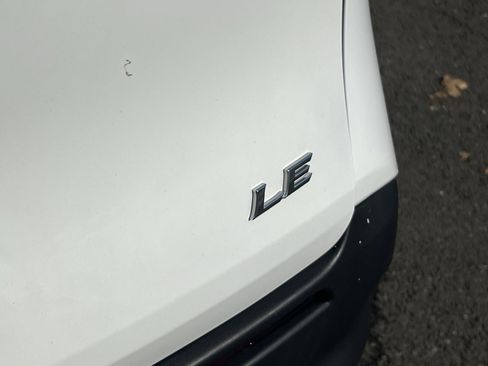 Used 2025 Toyota Sienna LE image 25