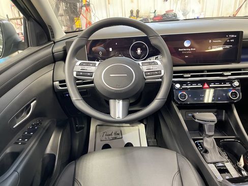 Used 2025 Hyundai Tucson SEL AWD/4WD image 17