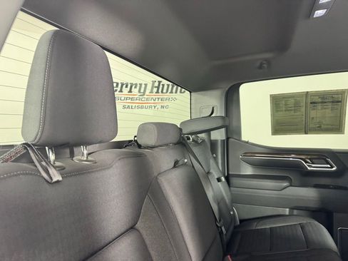 Used 2022 GMC Sierra 1500 Elevation image 27