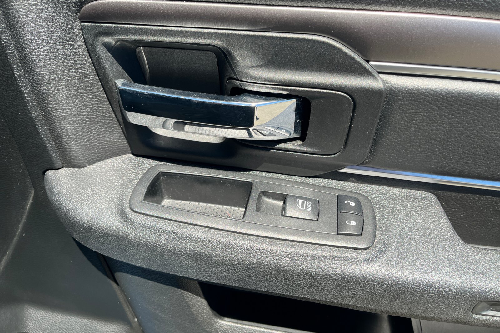 Used 2024 RAM 1500 Warlock AWD/4WD image 27