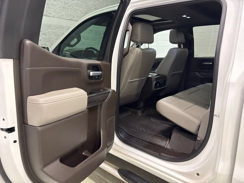 Used 2020 Chevrolet Silverado 1500 LTZ w/ LTZ Premium Package AWD/4WD image 32