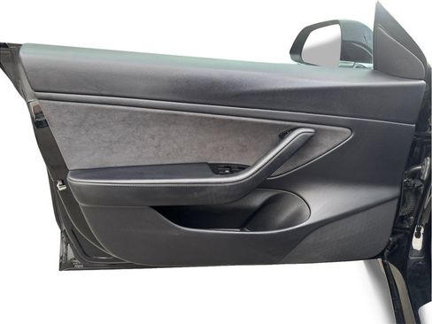 Used 2018 Tesla Model 3 Mid Range image 14