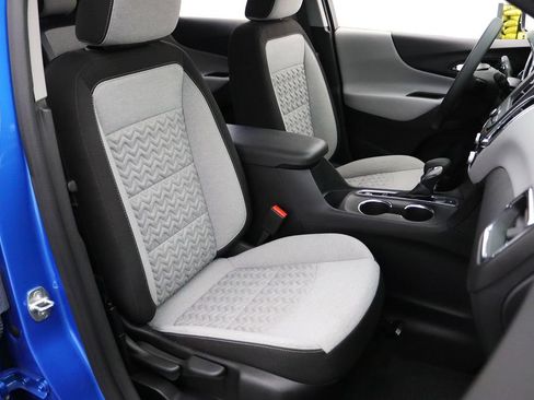 Used 2024 Chevrolet Equinox LS w/ LS Convenience Package AWD/4WD image 17