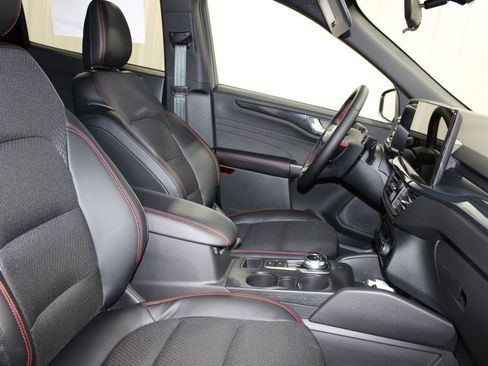 New 2026 Ford Escape ST-Line w/ Tech Pack #1 image 30