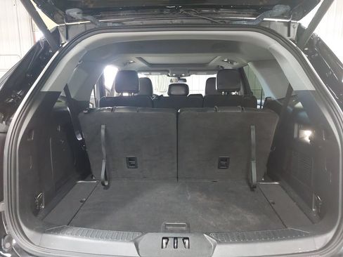 Used 2022 Ford Explorer XLT w/ Equipment Group 202A AWD/4WD image 13